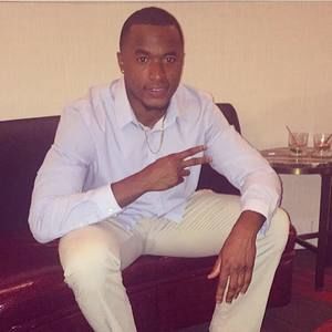 Meet your Posher, Max